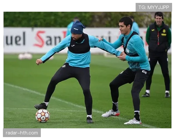 比利亚雷亚尔新赛季开局强势 全力冲击前四席位表现抢眼 比利亚雷亚尔新赛季开局强势 全力冲击前四席位表现抢眼